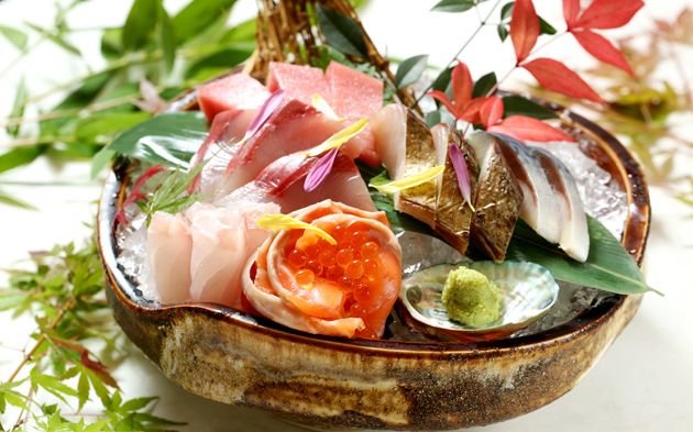 春日井の居酒屋、旬彩遊膳ながなわに来たらまずは海鮮、お刺身を。